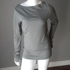 Ladies Gap top - never worn
